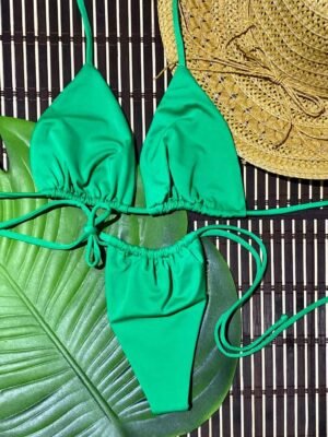 TRAJE VERDE