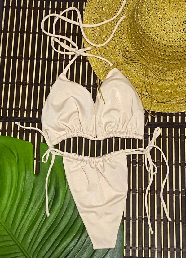 E75D8168-5EE9-4DD5-B389-ED5708D7D404 BIKINI TANGA ZURCIDA NUDE