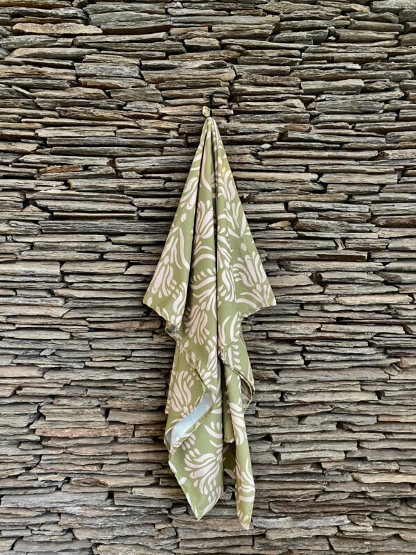 PAREO ESTAMPADO SILVESTRE